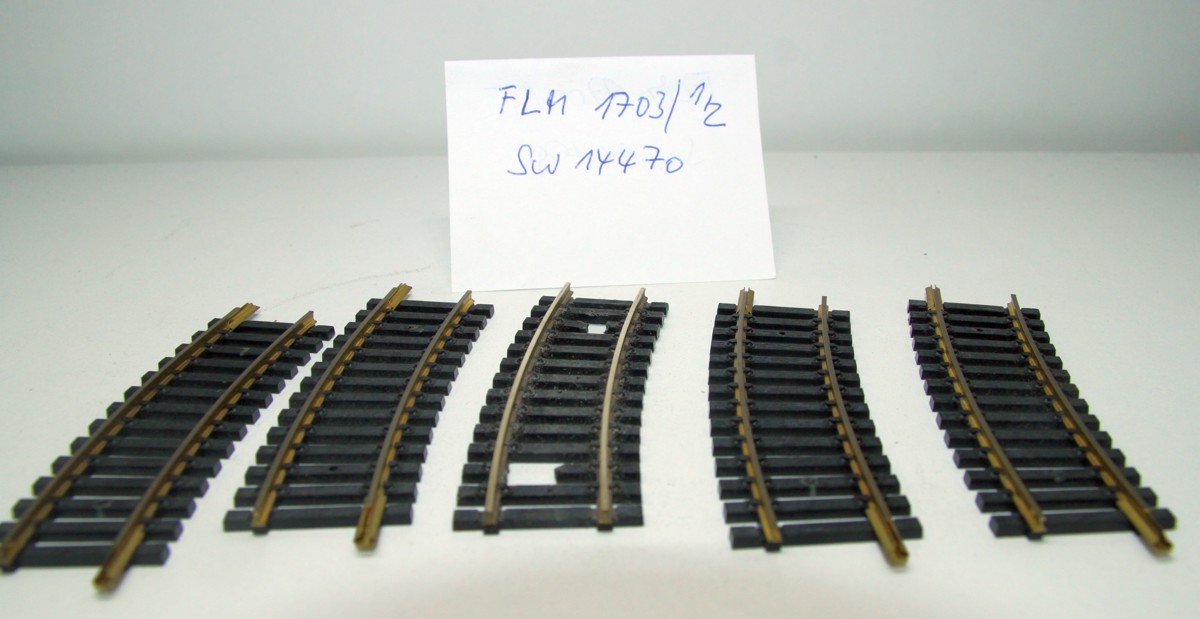Fleischmann, gebogenes Gleis 1703/1/2, Radius R2, Radius 358 mm, Winkel 15°. DC, Spur H0, ohne Originalverpackung, 