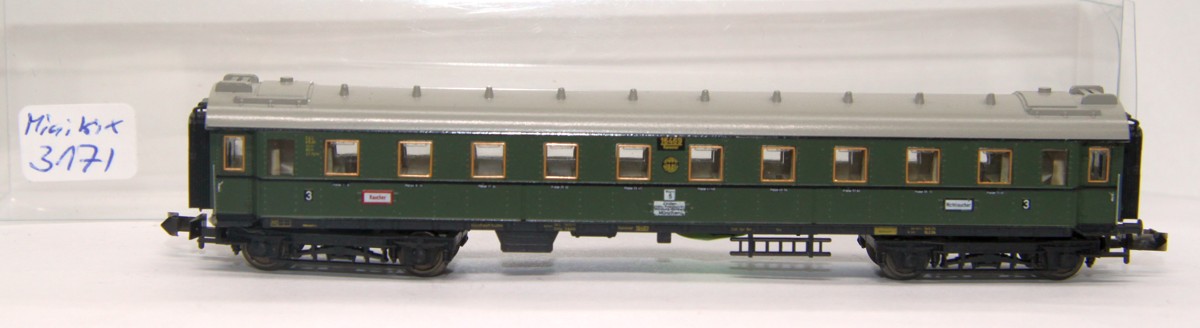 Minitrix  51 3171 00,  D-Zugwagen 16518, 3.Klasse, der DR, grün , DC, Spur N, ohne OVP