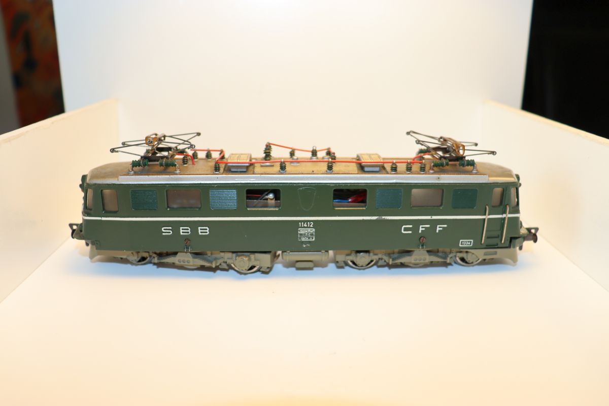 Fleischmann 1334, SBB CFF electric locomotive 11412, class Ae 6/6, green, DC, for H0 gauge, 