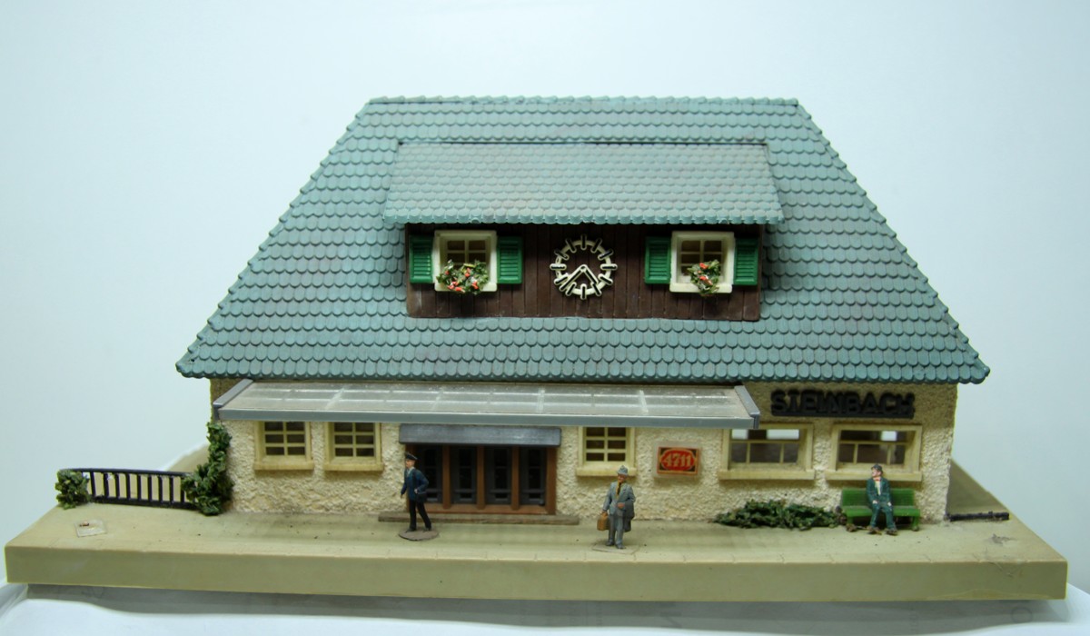 Steinbach railway station by Modellbau Faller 