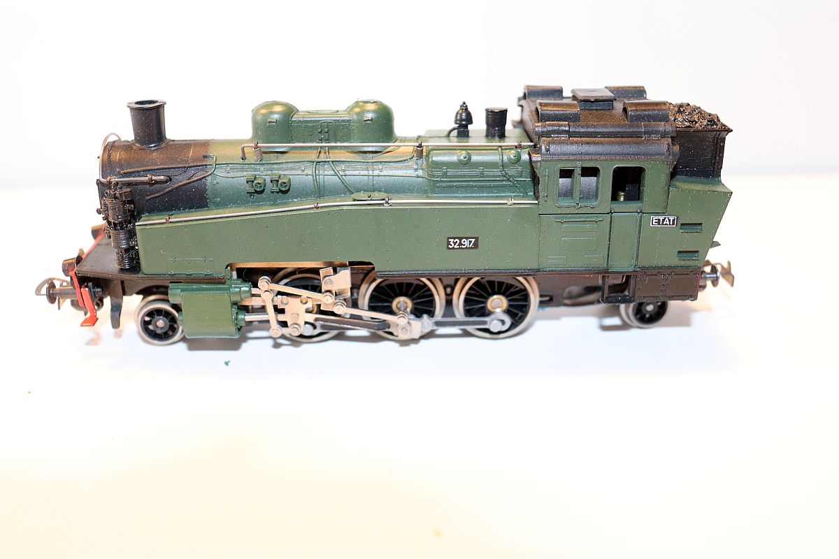 Piko SW20797, steam locomotive SNCF, black green, ETAT 32 917 with 2 covered freight wagons, DC, gauge H0, see pictures